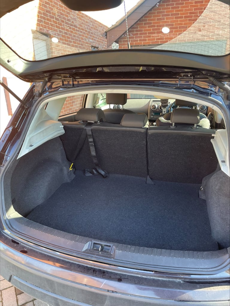 Nissan Quashqai 2012, Manual, Petrol, 5 doors, Excellent Condition with Long MOT