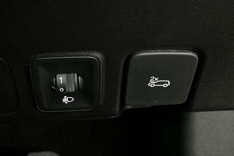 2025 MG MG HS 106287 Hatchback Petrol Automatic