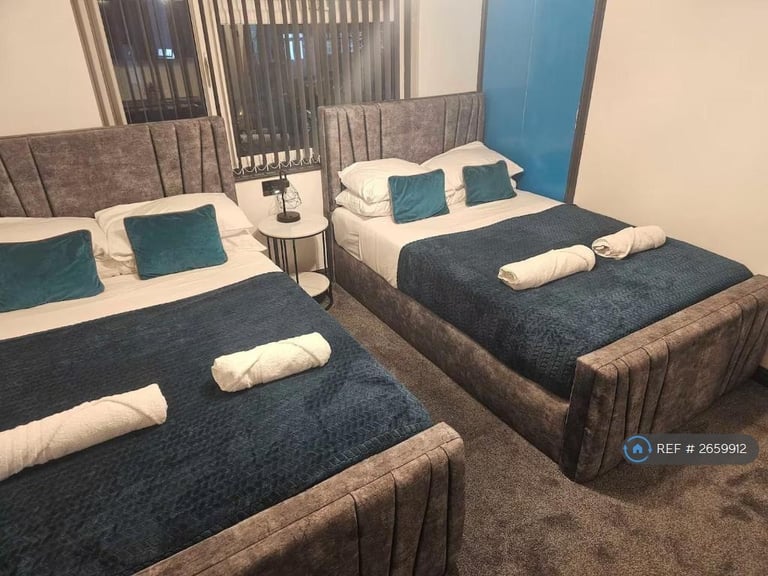 2 bedroom flat in Drummond Street, London, NW1 (2 bed) (#2659912)