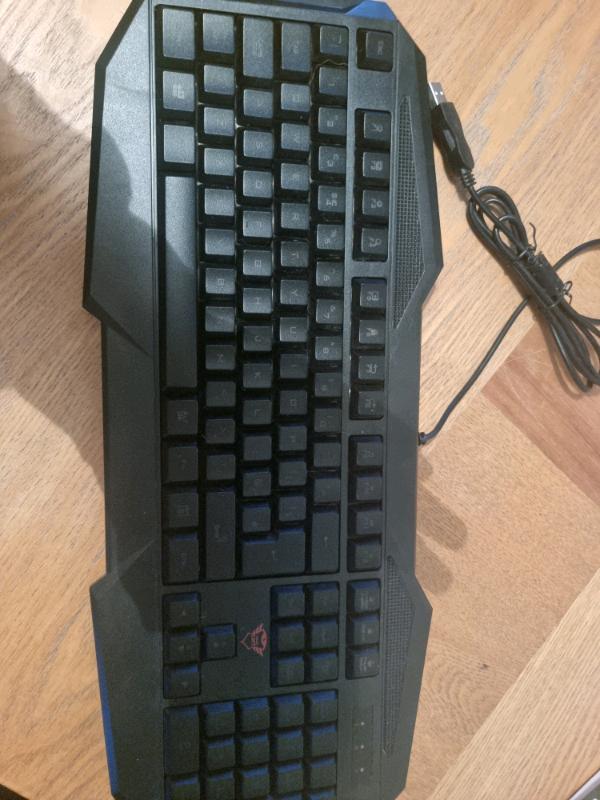 Gaming keyboard and mouse PS4, PC etc | in West Calder, West Lothian |  Gumtree
