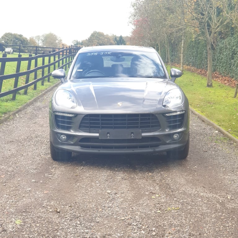 PORSCHE MACAN S (2015) 3.0 TD V6 S SUV 5dr Diesel PDK 4WD Euro 6 260P/S STUNNING