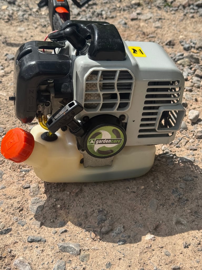 Gardencare petrol strimmer good working order 