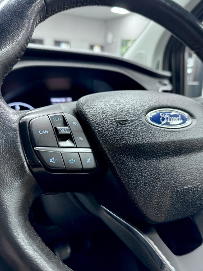 2018 Ford Transit Custom 2.0 300 EcoBlue Limited Crew Van L1 H1 Euro 6 5dr (6 Seat) PANEL VAN Die...