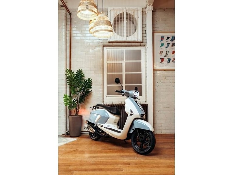 AJS Barletta [Phone number removed]Scooter 