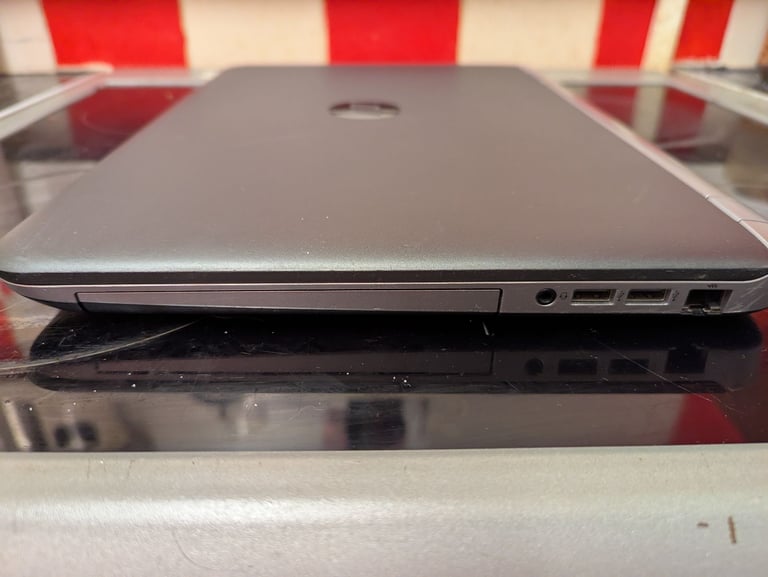 Hp pavilion laptop Windows 11 i5-5th 8GB warranty
