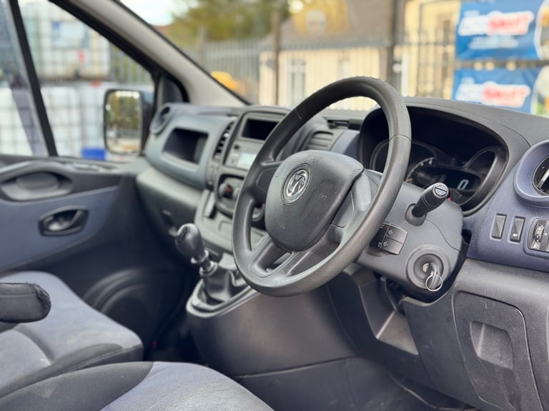 Vauxhall, VIVARO, Panel Van, 2015, Manual, 1598 (cc)