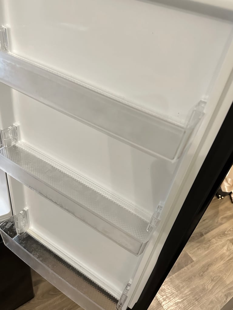 Medium fridge freezer 