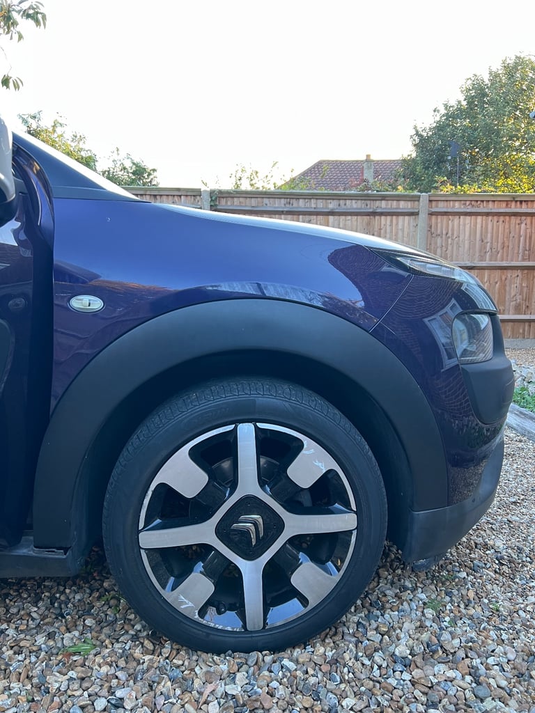 Citroen, C4 CACTUS, Hatchback, 2015, Manual, 1199 (cc), 5 doors