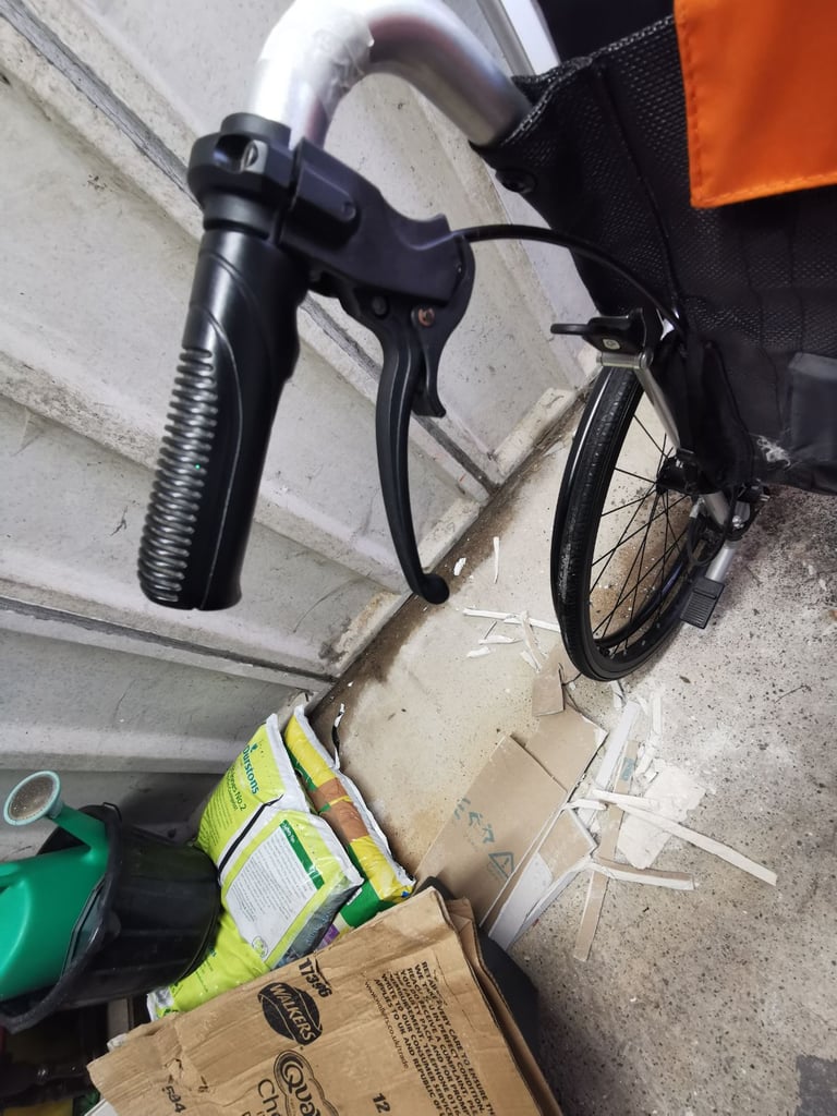 VanOs Excel G-Logic wheelchair 