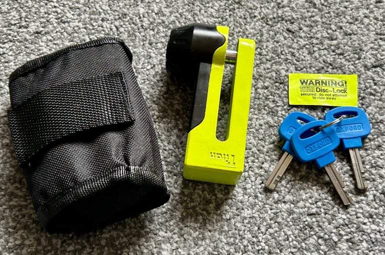 Oxford ‘TITAN’ motorbike disc lock. 