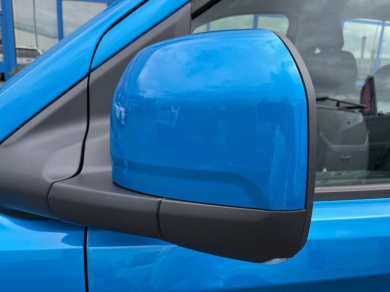 2025 Ford Transit Custom E-Transit Custom Limited DCiV 320 L1 65kWh 100kw 136 RWD 1 Speed Automat...