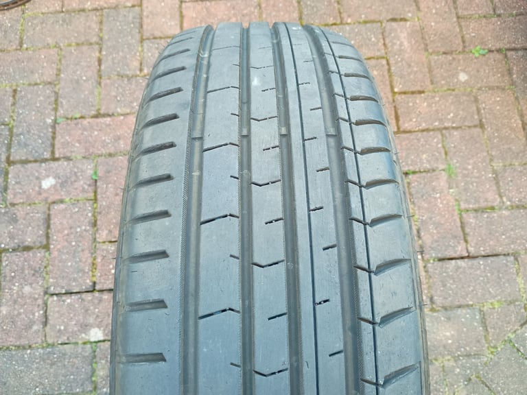 2 x 205 55 19" Excellent Tyres For Alloys Wheels