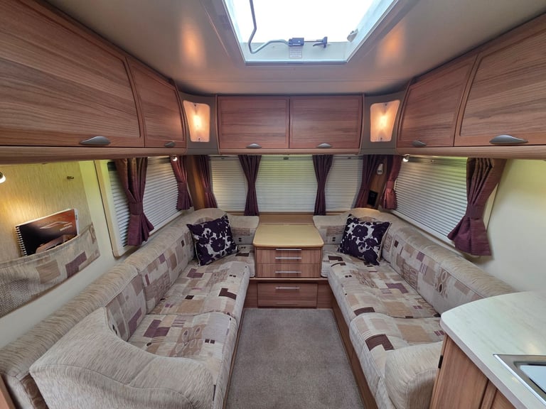 2011 bailey unicorn almeria fixed bed mover all season awning alde wet central heating