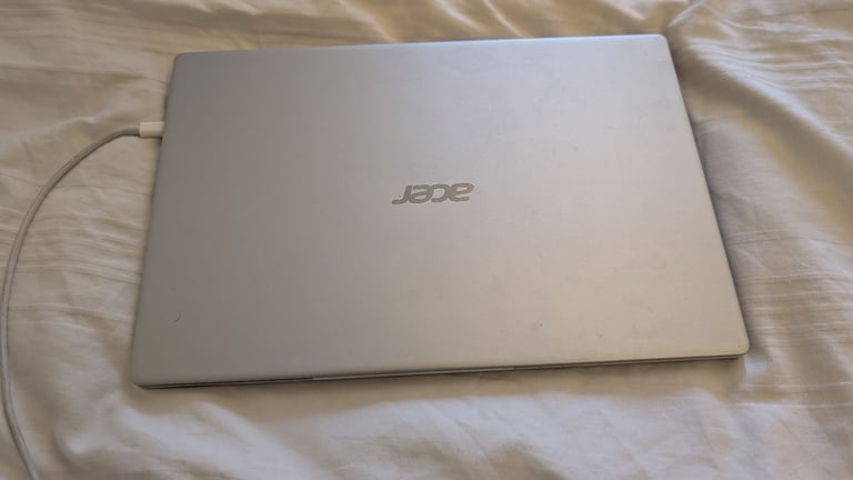 Acer Swift 3 14" 11th Gen Intel Core i7 16 RAM, 512 SSD