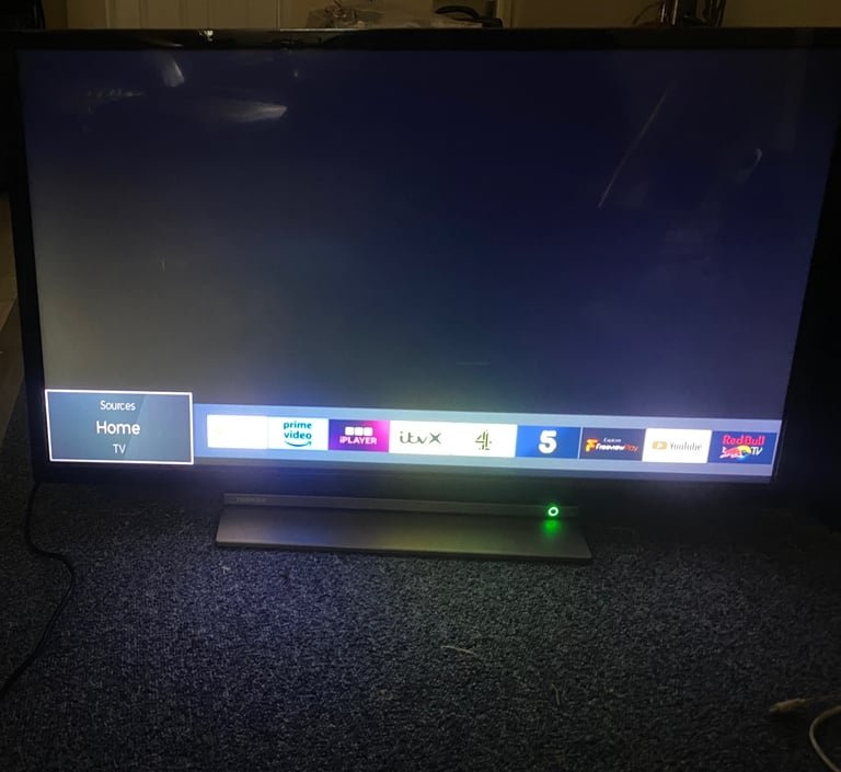 Toshiba 32 smart tv. 