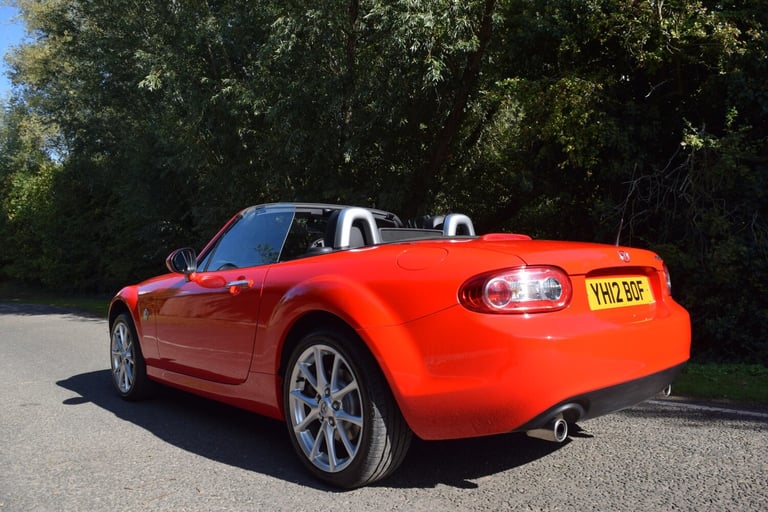 MAZDA MX-5 2.0 i Sport Tech Red Manual Petrol 2012