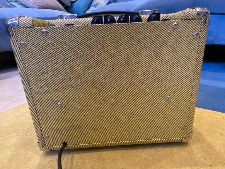 Sub Zero Gold Base Guitar Amp Amplifier Electic Practice Amp Working