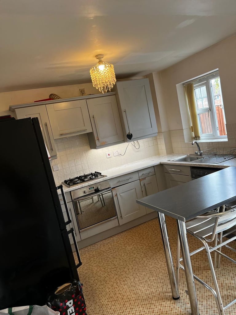 3 Bed Semi Detached for Rent