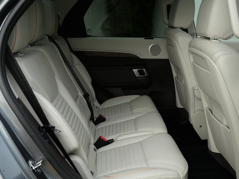 2017 Land Rover Discovery 3.0 TD6 HSE 5dr Auto ESTATE DIESEL Automatic