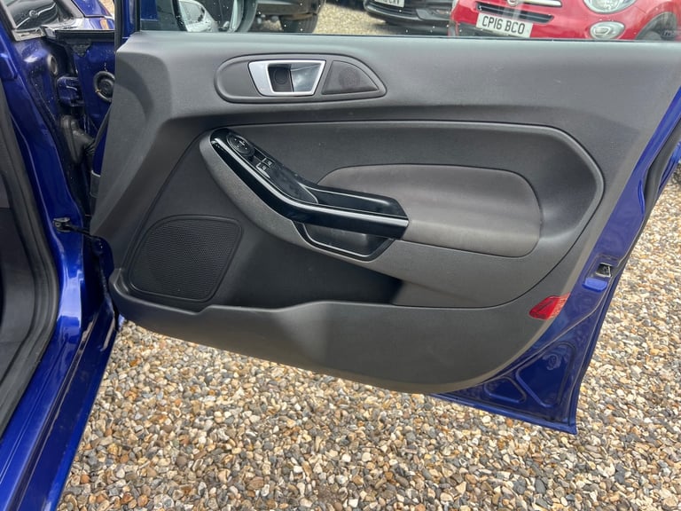 2016 Ford Fiesta 1.0 EcoBoost Zetec 5dr HATCHBACK Petrol Manual