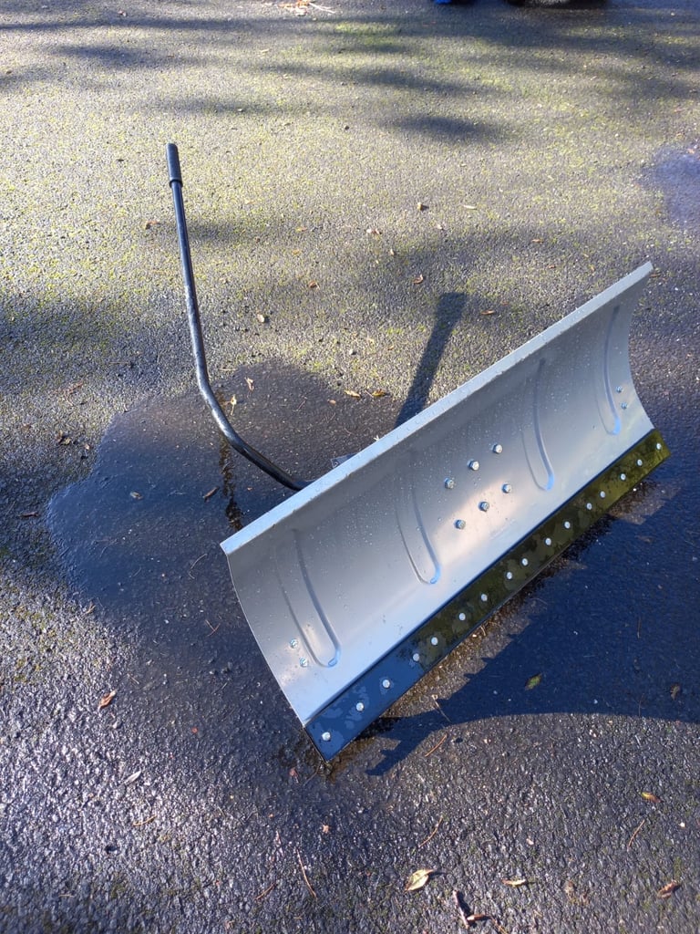 Universal Snow Blade