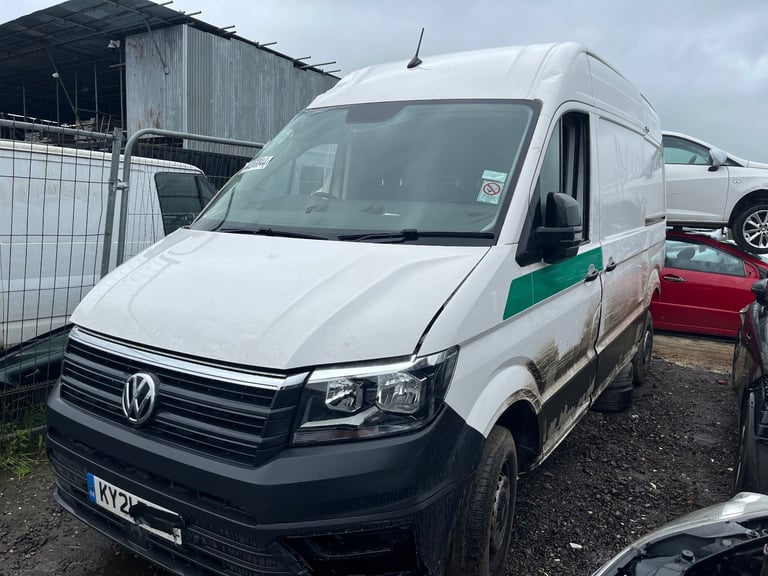 Volkswagen crafter 2.0 fwd mwb 2021 white BREAKING FOR PARTS 