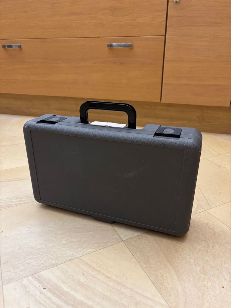 Lister Complete Shearing Kit in case