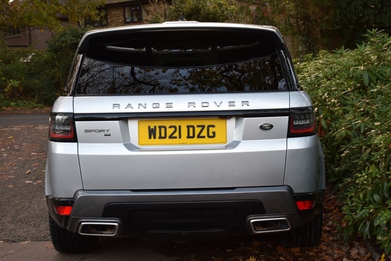 2021 Land Rover Range Rover Sport HSE SILVER+Panoramic Roof and Electric Deployable Tow Pack Esta...