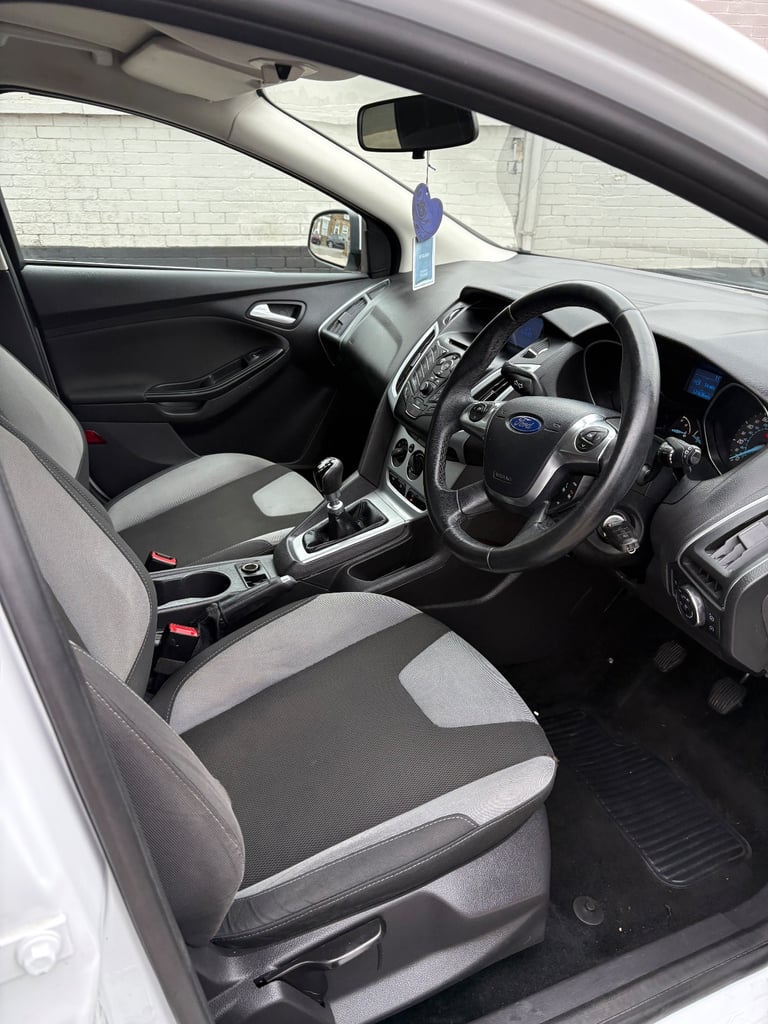 Ford focus 1.6 tdci cheap tax great on fuel
