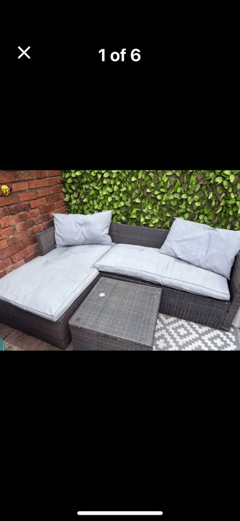 image for Ratten sofa 