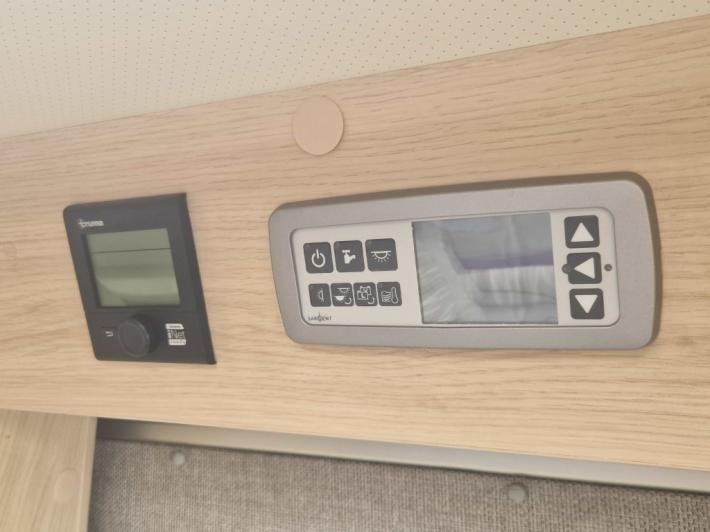 2017 Auto-Sleepers  Kingham Used Motorhome