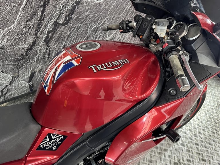 TRIUMPH SPRINT ST 1050 2006