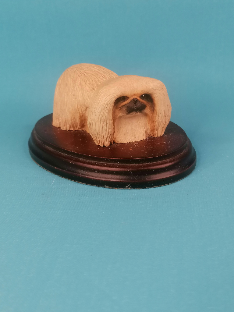 4,5inch Vintage Naturecraft Best Of Breed Pekingnese Figurine.
