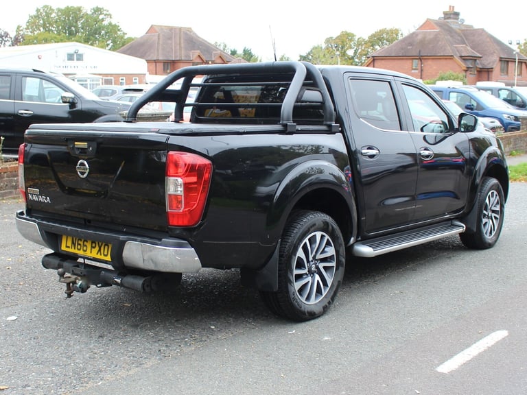 2016 Nissan Navara 2.3 dCi Acenta+ Pickup Double Cab 4dr Diesel Manual 4WD Euro