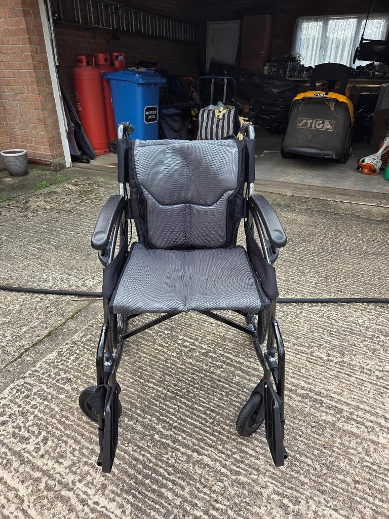 Wheelchair - Folding