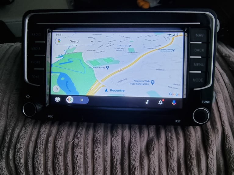 Volkswagen car radio bluetooth 2din sat nav for VW Golf Passat caddy apple carplay android auto