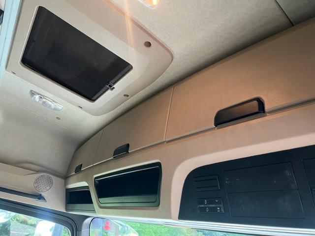2016 16 Mercedes Actros 1842 Euro 6 Big space 4x2 tractor unit slider a/c fridge