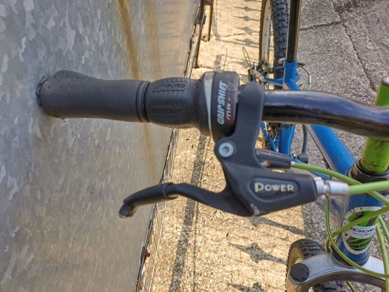 APOLLO INTERZONE (BLUE/BLACK)24 INCH WHEELCHILDS FRONT SUSPENSION BIKE,CLARKE DISK BRAKE,SHIMANO 