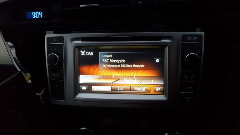 TOYOTA Auris/Yaris 2014-15 Radio/CD/GPS SYSTEM in full working order using buttons