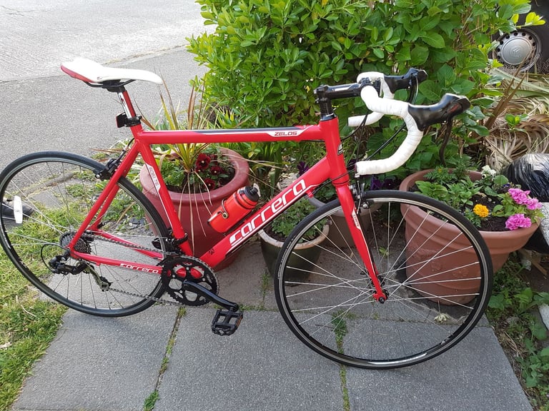 LARGE CARRERA ROAD BIKE 700c WHEEL 22" ALUM FRAME GOOD CONDITION
