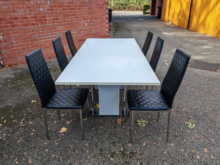 White Extending Dining Table & 6 Black/Chrome Chairs FREE DELIVERY 178