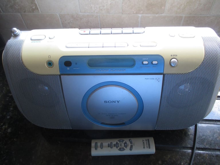 Portable Sony CD-R/RW Playback Radio/Cassette/CD Player