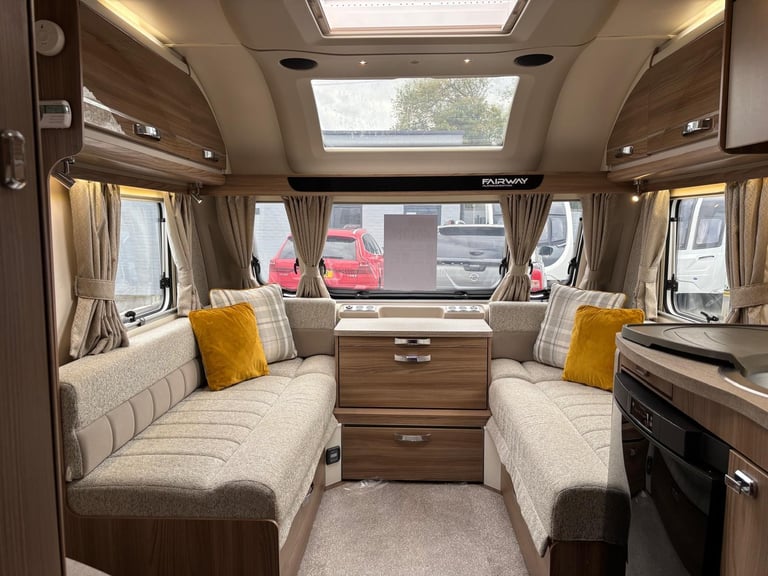 2020 Swift Fairway Platinum 880 8ft Wide, Transverse Island Fix Bed WAS £21,995