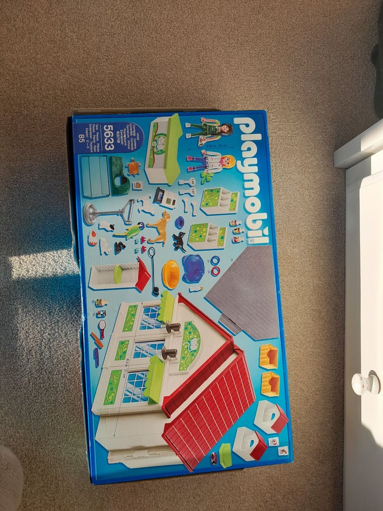 playmobil city life pet store 