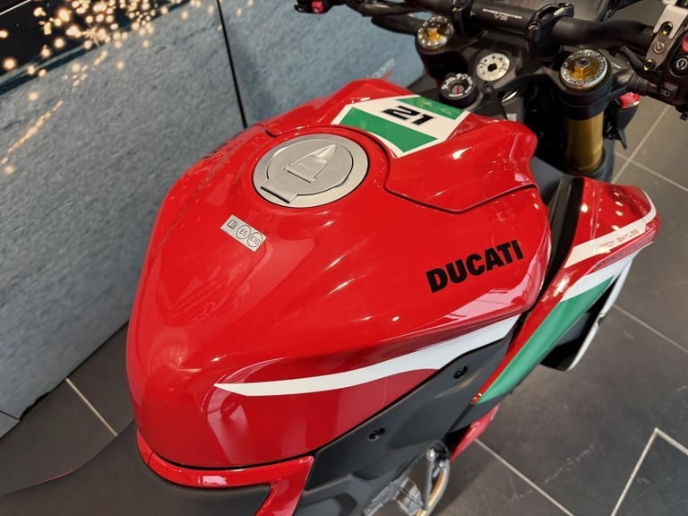 2025 Ducati Streetfighter V2s Troy Bayliss Edition – Ducati Manchester Exclusi