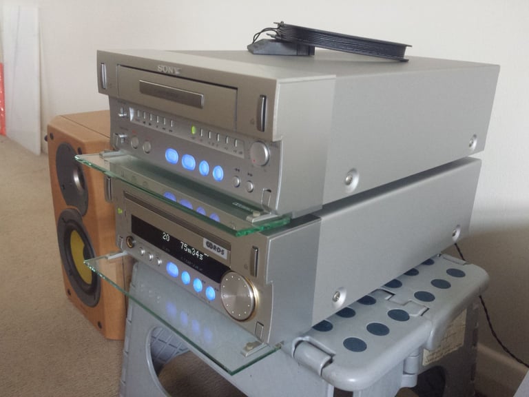 SONY CASSETTE CD & RADIO 