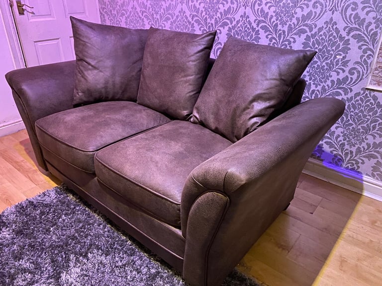 Dury Leather Look 2 Seater Sofa RRP 399£