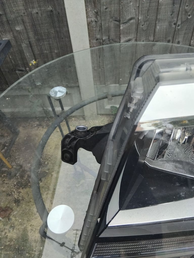 2022 vw crafter n/s headlight 
