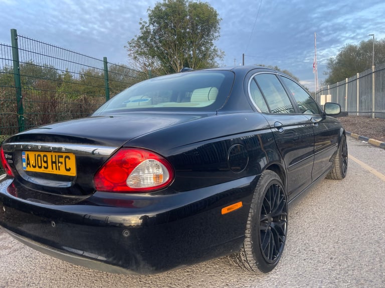 JAGUAR X-TYPE 2.2 D SOVEREIGN 09 REG BLACK 4 DOOR SALOON MOT DECEMBER 12TH 2025 SERVICE HISTORY