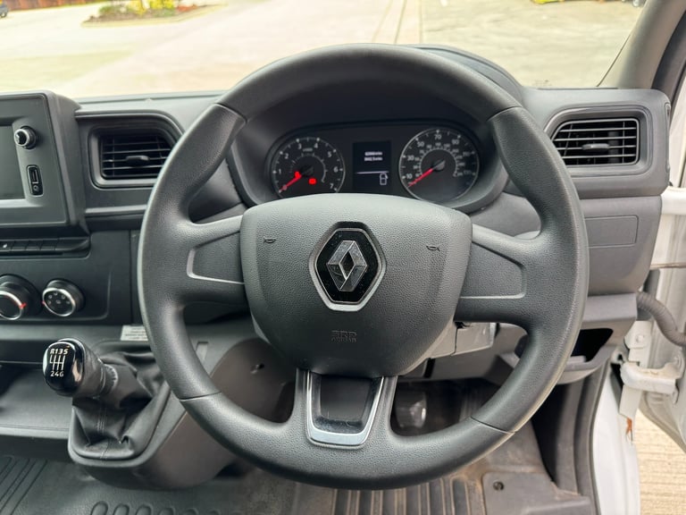 RENAULT MASTER 2.3 DCI BUSINESS 2020 (70) LWB PANEL VAN + 1 OWNER + 62000 MILES 